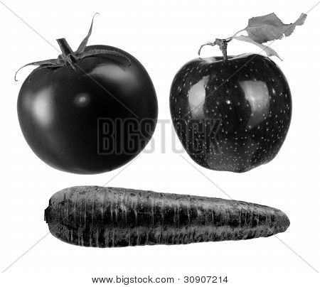 Schwarze Tomaten, Applefruit und Karotte, Isolated On White Background