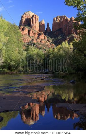 Kathedrale Felsen Reflexion