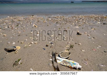 Toothpaste Beach Toothpaste Plastic Image & Photo (Free Trial) | Bigstock