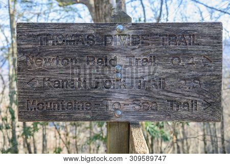 Thomas Divide Trail Sign In Smoky Mountains