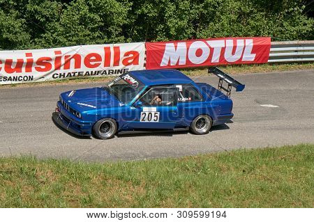 Vuillafans Echevannes - Bourgogne Franche Comté France - June 2019 - Bmw 325 Heading Back To The Bot