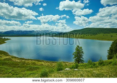 Ulagansky Lake, Mountain Altai. View Of The Mountain Lake