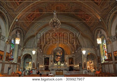 Montreal - Aug. 4, 2011: Notre-dame-de-bon-secours Chapel, Montreal, Quebec, Canada. It Is One Of Th