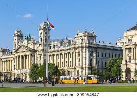 Budapest, Hungary - May 5, 2018: Kossuth Square (hungarian: Kossuth Lajos Ter) In Center Of Budapest