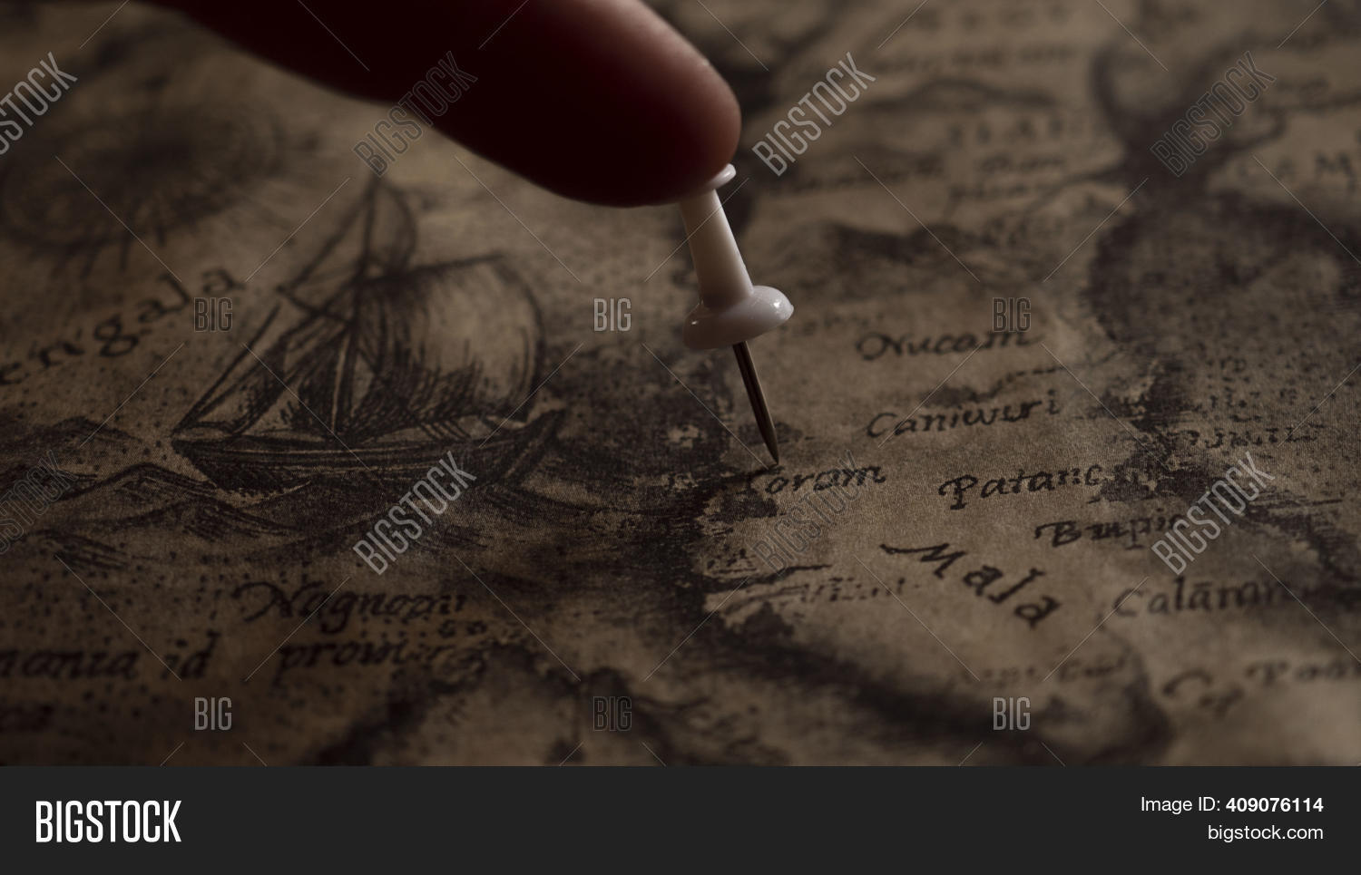 Pin Classical Map Pin Marking Location Image & Photo (Free Trial) | Bigstock