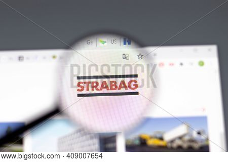 New York, Usa - 15 February 2021: Strabag Website In Browser With Company Logo, Illustrative Editori