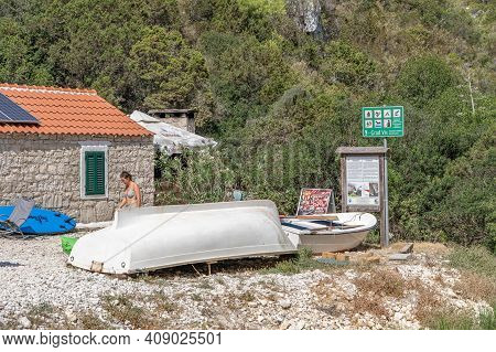 Vis, Croatia - Aug 17, 2020: Boat Repair Outisde Restaurant At Sheltered Stiniva Cove Beach In Summe