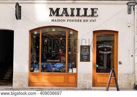 Bordeaux , Aquitaine France - 02 16 2021 : Maille Logo Text And Brand Sign On Facade Shop Mustard Fr