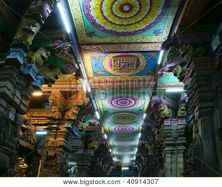 马杜赖，南印度的天花板 Meenakshi Sundareswarar 寺