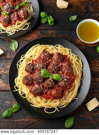 Vegetarian Spaghetti With Meat Free, Vegan Meatballs In Rich Tomato Sauce, Grated Cheese And Basil L