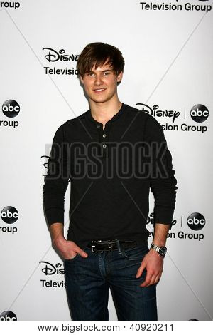 LOS ANGELES - JAN 10: Justin Prentice navštěvuje strana ABC TCA zima 2013 v Langham Huntington H