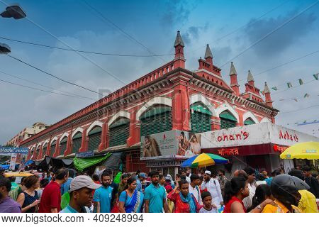 Kolkata, West Bengal, India - 10th September 2019 : Shoppers Outside Sir Stuart Hogg Market, S.s.hog