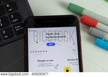 New York, Usa - 17 February 2021: Punkt One Sentence Journal Mobile App Icon On Phone Screen, Illust