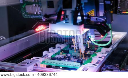 Automation Machine Equipment For Quality Testing Of Printed Circuit Boards - Flying Probe Test At Fa