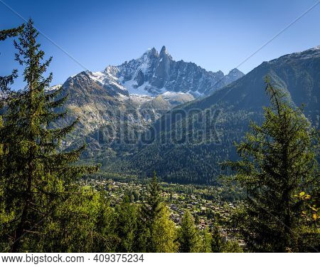 Scenic view of Aiguille du Dru (the Dru) and the Chamonix Valley in French Alps