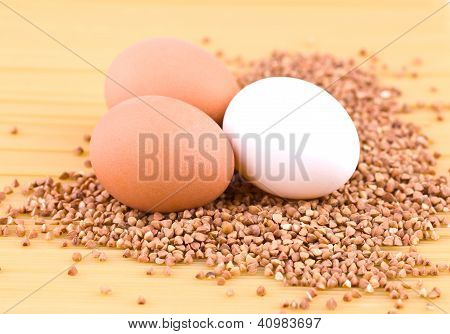 Tre uova, grano saraceno e Spaghetti
