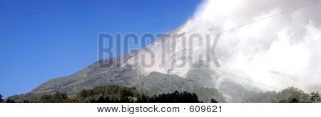 MT Merapi - Panorama