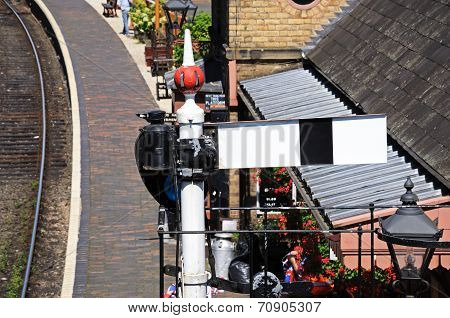 Lower quadrant signal, Arley railway station.