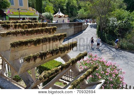 Fontaine De Vaucluse