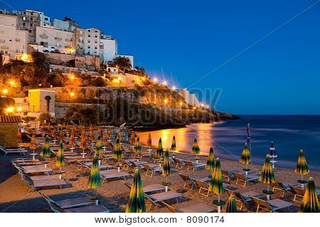 Abend Ansicht der italienischen Stadt sperlonga