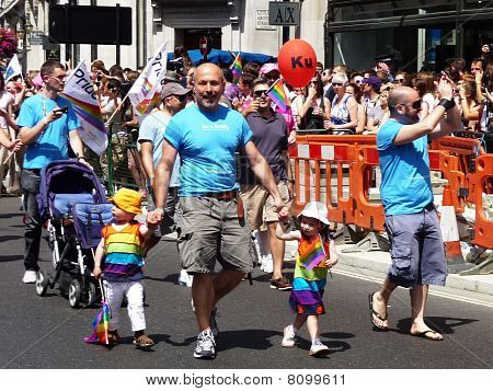Gay Pride Parade día 2010 en el centro de Londres 03 de julio de 2010
