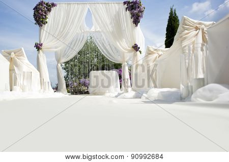 Festive Wedding Decoration With Light Aisle