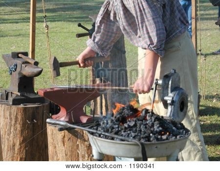 ลานประลอง