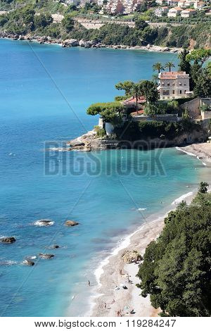 Beautiful White Villa By Sea