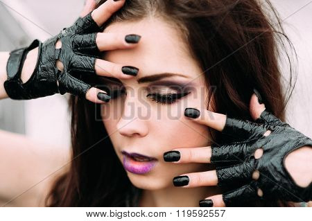 Unny Crazy Glamor Stylish Sexy Smiling Beautiful Young Woman Model In  Bright Hipster