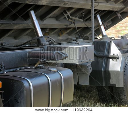 hydraulic lift truck with a raised body.