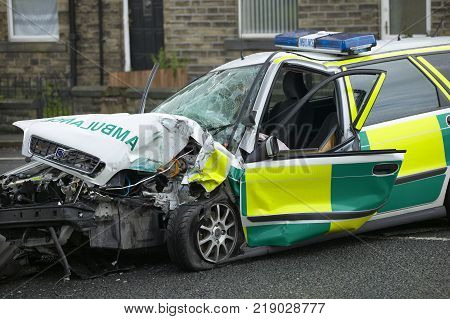 Volvo V40 Ambulance Wrecked In Collision While On Emergency Call