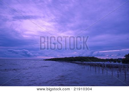 Solnedgangen på Bang Pu Seaside
