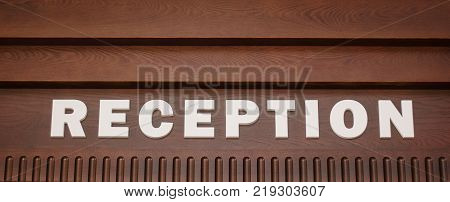 Word reception on a hotel reception zone