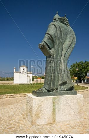 NIN, a estátua de Gregory de Nin