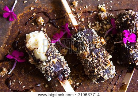 ice cream pops with nuts. ice cream pops. ice cream pops