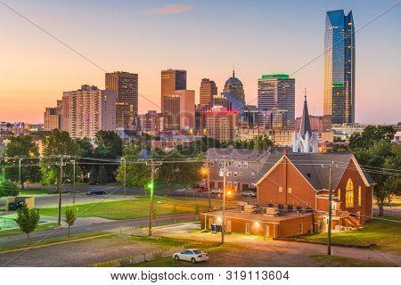 Oklahoma City, Oklahoma, USA downtown skyline at twilight.