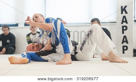 Kapap Instructor Ken Akiyama Demonstrates Bjj Ground Fighting Techniques