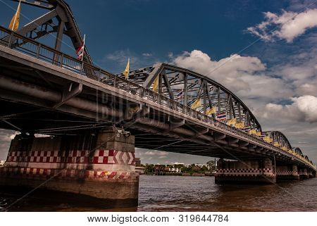 Bangkok, Thailand 21 Jul, 2019 : A Great Scenery Afternoon View Of The Phra Phuttha Yodfa Bridge (me