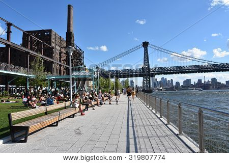 Brooklyn, Ny - Jun 30: View Of Williamsburg Bridge From Domino Park In Williamsburg In Brooklyn, New