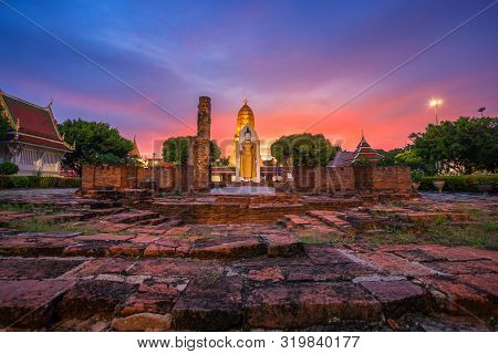 Buddha Statue At Sunset Are Buddhist Temple At Wat Phra Si Rattana Mahathat Also Colloquially Referr