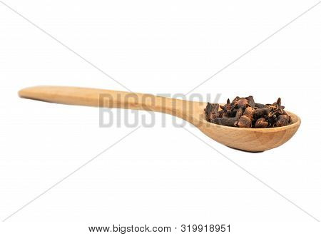 Dry Cloves In Spoon