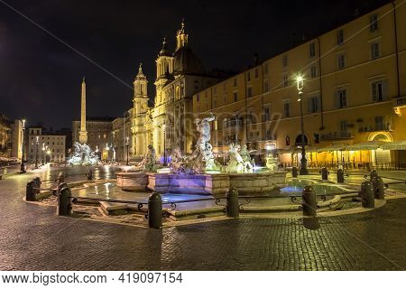 Rome, Italy - Circa August 2020: Piazza Navona (navona's Square) With The Famous Bernini Fountain By
