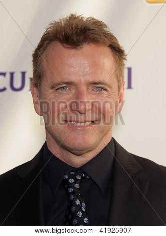 LOS ANGELES - AUG 02: AIDEN QUINN přijíždějící na léto 2011 TCA Party - NBC 02 srpen, 2011 v se