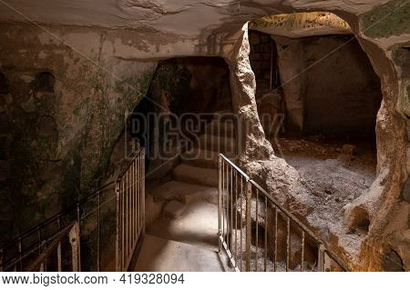 The Economic Cave - Columbarium - A Dovecote Near The Excavations Of The Ancient Maresha City In Bei