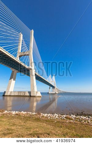 ヴァスコ ・ ダ ・ ガマ橋 (ponte バスコ ダ ガマ) リスボン