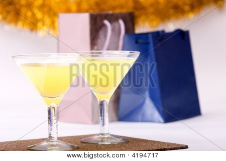 zwei Gläser & Abendgesellschaft