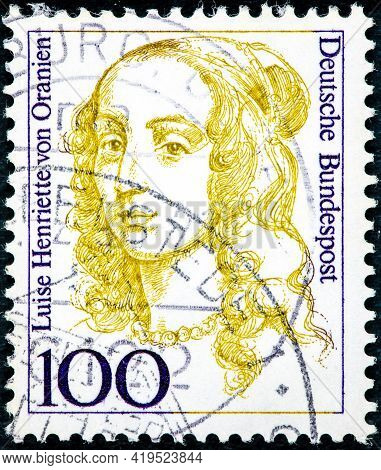 Germany - Circa 1994: Postage Stamp Printed In Germany Shows Portrait Of Luise Henriette Von Oranien