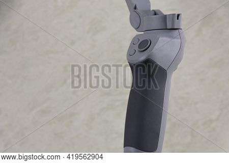Image Stabilizer Gimbal For Modern Cell Phones