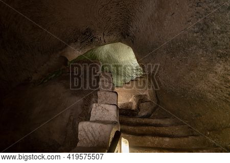 The Economic Cave - Columbarium - A Dovecote Near The Excavations Of The Ancient Maresha City In Bei