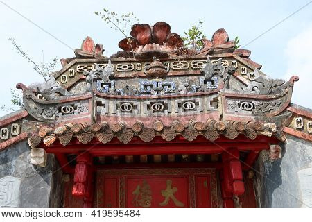 Hoi An, Vietnam, May 6, 2021: Decoration On One Of The Doors Of The Ba Mu Temple Gate In Hoi An